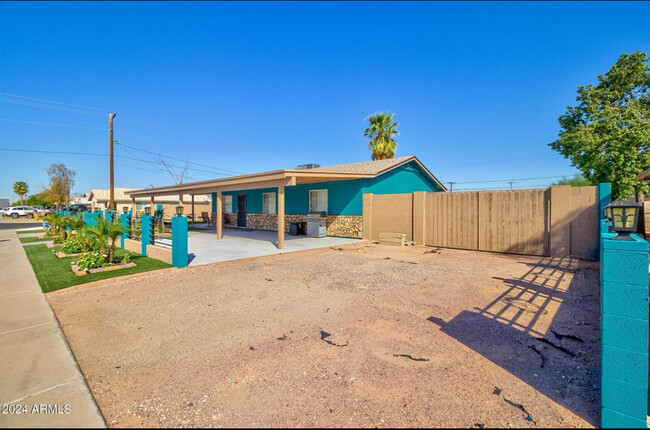 204 E Beech Ave in Casa Grande, AZ - Foto de edificio - Building Photo