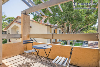 1600 Villa St, Unit FL2-ID1068 in Mountain View, CA - Foto de edificio - Building Photo