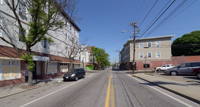 502-510 Dexter St in Central Falls, RI - Building Photo - Building Photo