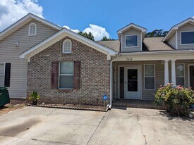 2410 Quazar Cir in Tallahassee, FL - Building Photo