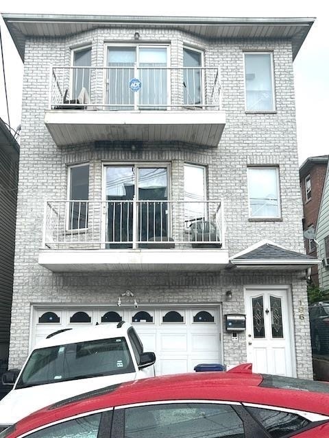property at 196 Lincoln St
