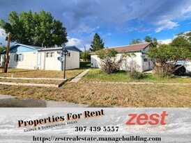 105 Robbins Ln in Glenrock, WY - Building Photo