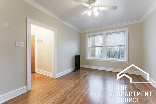 4826.5 W Addison St in Chicago, IL - Building Photo - Building Photo