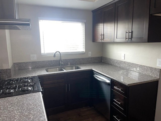 7042 Fenway Dr. in Westminster, CA - Building Photo - Building Photo