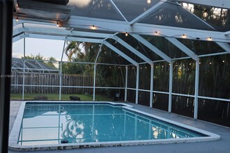 9441 SW 212th Terrace in Cutler Bay, FL - Foto de edificio - Building Photo