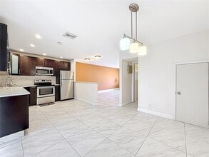 2686 NW 60th Way in Sunrise, FL - Building Photo - Building Photo