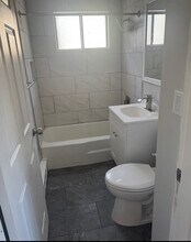 19 Randall St, Unit First Floor in Taunton, MA - Foto de edificio - Building Photo