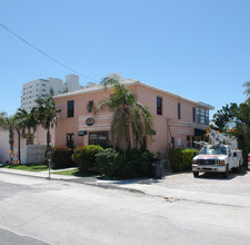 The Boston House in Hollywood, FL - Foto de edificio - Building Photo