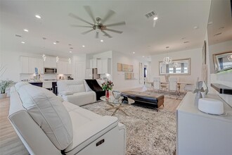 21123 Melshell Dr in Cypress, TX - Foto de edificio - Building Photo