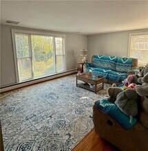 196 Bulgarmarsh Rd in Tiverton, RI - Building Photo - Building Photo