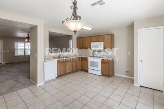 645 W Jardin Dr in Casa Grande, AZ - Building Photo - Building Photo