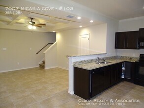 7007 Micayla Cove-Unit -#103 in San Antonio, TX - Building Photo - Building Photo