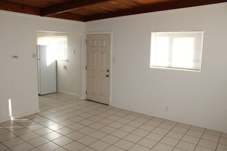 527 Vaqueros Ave in Rodeo, CA - Building Photo - Building Photo