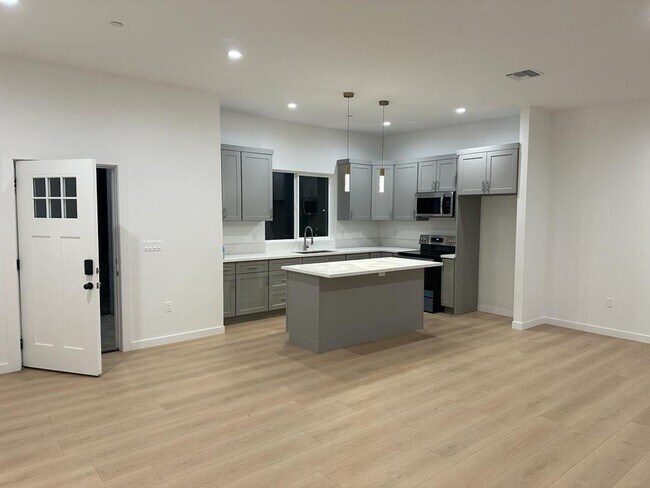 9306 E Ave T 6 in Littlerock, CA - Building Photo - Building Photo