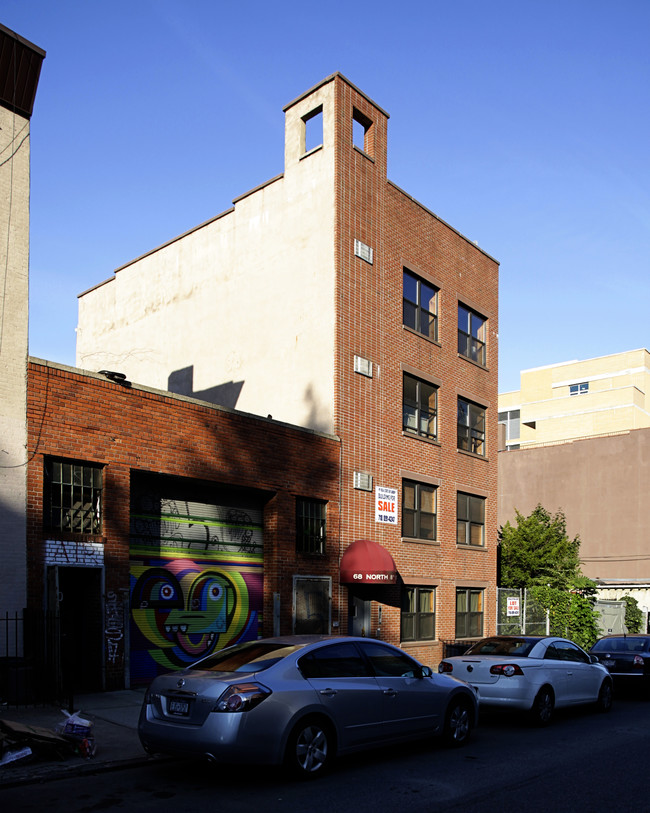 68 N 8th St in Brooklyn, NY - Foto de edificio - Building Photo