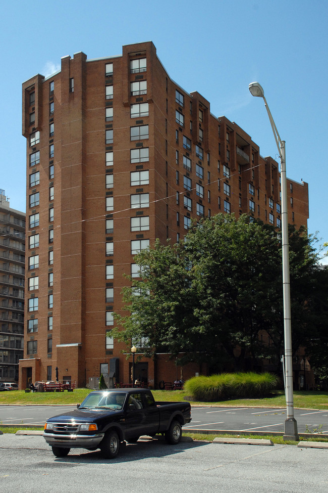 B'nai B'rith Apartments in Harrisburg, PA - Building Photo - Building Photo