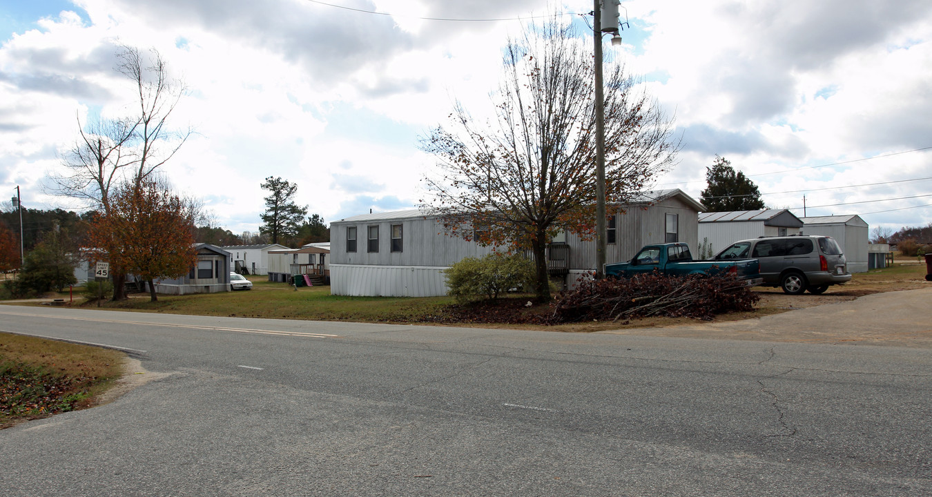 1325 S Main St in Clayton, NC - Building Photo