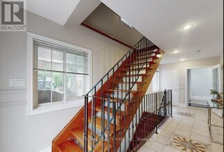 6 English St in Brampton, ON - Building Photo - Building Photo