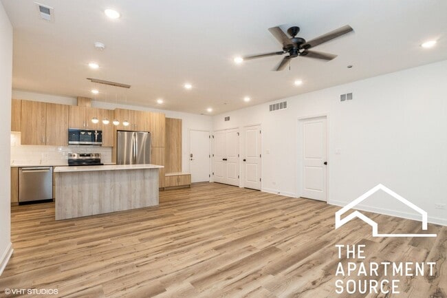 property at 5126 S Kenwood Ave