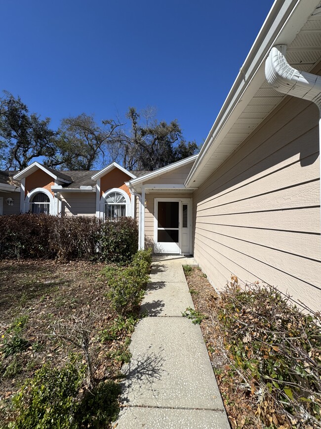 3554 Irish Ln in Port Orange, FL - Building Photo - Building Photo