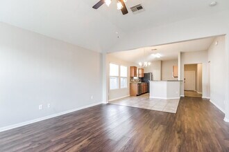 9920 Hyacinth Way in Conroe, TX - Building Photo - Building Photo
