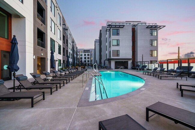 1 Adrian Ct in Burlingame, CA - Building Photo - Building Photo