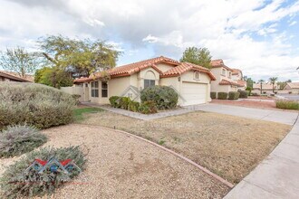 3320 W Golden Ln in Chandler, AZ - Building Photo - Building Photo
