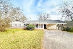 4060 W Stubbs Rd in College Park, GA - Building Photo