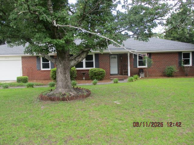property at 2213 Rolling Hill Ln