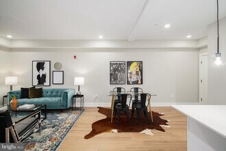 3915 Ridge Ave in Philadelphia, PA - Building Photo - Building Photo