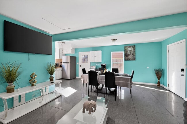 4124 C St in San Diego, CA - Foto de edificio - Building Photo