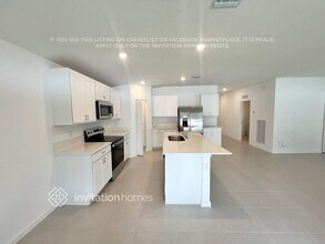 700 Carlyle Wy in Fort Pierce, FL - Building Photo - Building Photo
