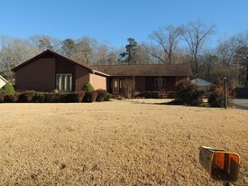 2549 Bogese Dr in Petersburg, VA - Building Photo