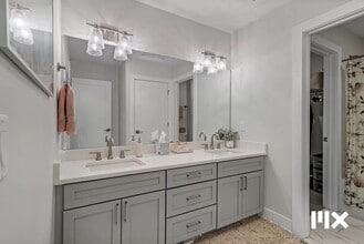 627 Fairview Ave NE in Grand Rapids, MI - Building Photo - Building Photo