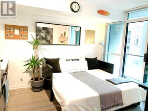 600 Fleet St in Toronto, ON - Building Photo - Building Photo