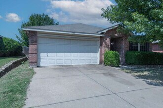 5221 Prestwick Dr in Fort Worth, TX - Building Photo - Building Photo