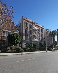 Building Photo - Edgemont & Banbury Manor Apartments in Los Angeles, California