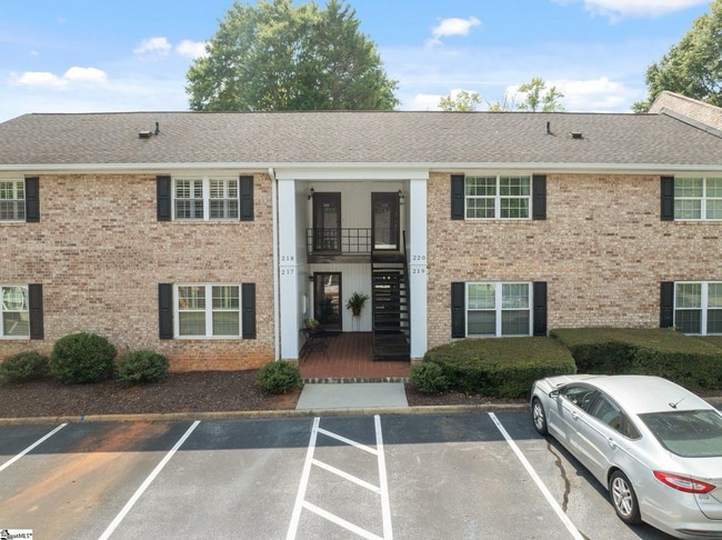 property at 925 Cleveland St