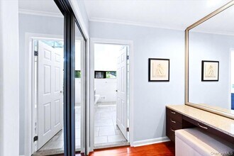 301 Old Cedar Rd in Hartsdale, NY - Building Photo - Building Photo