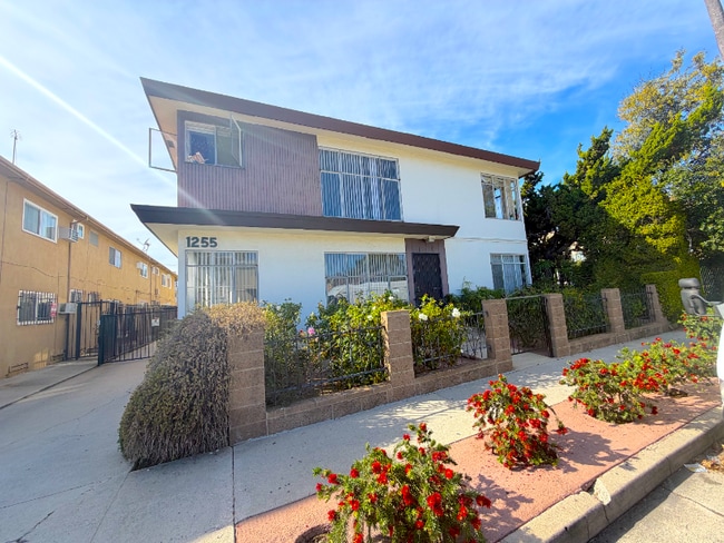 1255 N Mansfield Ave