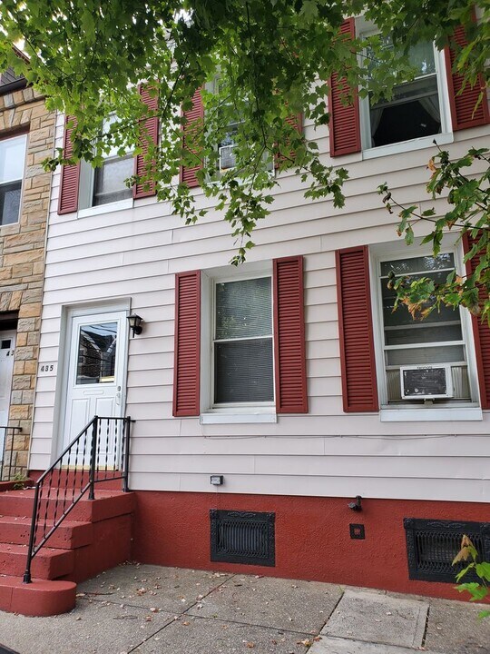 435 Walnut St in Allentown, PA - Building Photo