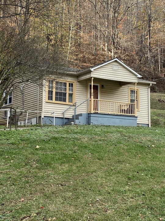 2355 Blowing Rock Blvd in Lenoir, NC - Foto de edificio