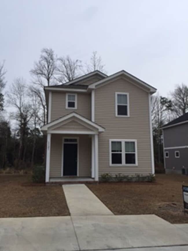 1121 Greenwood Ave