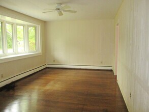 32 Cranberry Rd in Bourne, MA - Building Photo - Building Photo