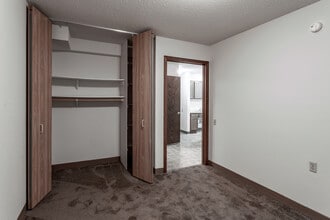 Riverside Apartments 55+ Senior in St. Cloud, MN - Foto de edificio - Interior Photo