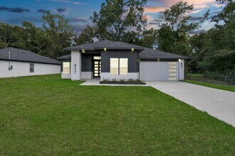 517 Lovers Ln in Dayton, TX - Building Photo - Building Photo