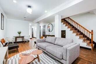 17 V St NW-Unit -C in Washington, DC - Building Photo - Building Photo