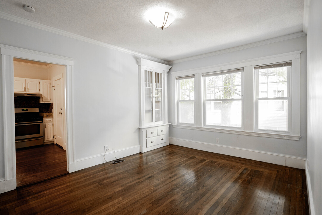 169 Tremont St in Newton, MA - Building Photo
