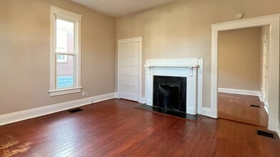 207 N Oak St in Springfield, TN - Building Photo - Building Photo