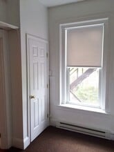 1077 Beacon St, Unit 8 in Brookline, MA - Foto de edificio - Building Photo